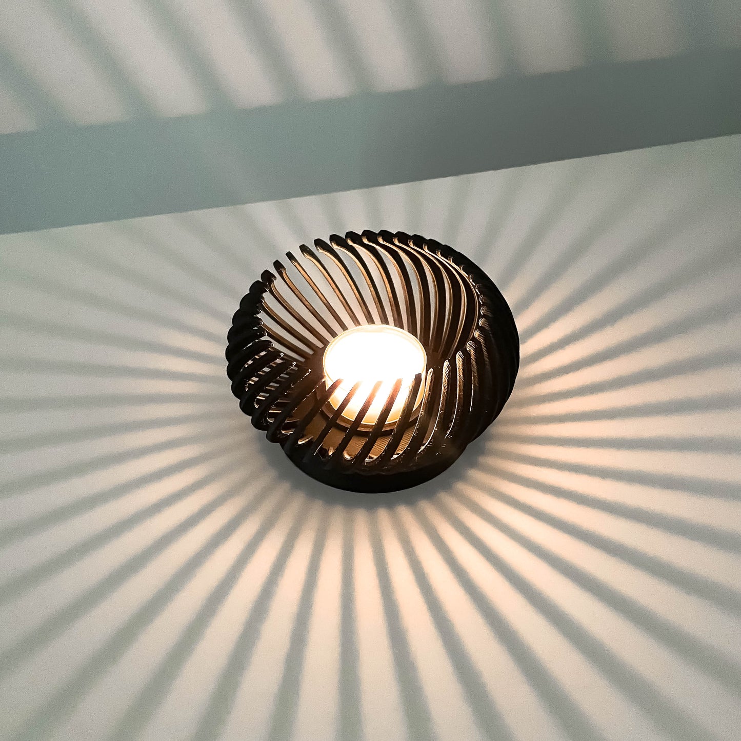AKLA Candle Holder