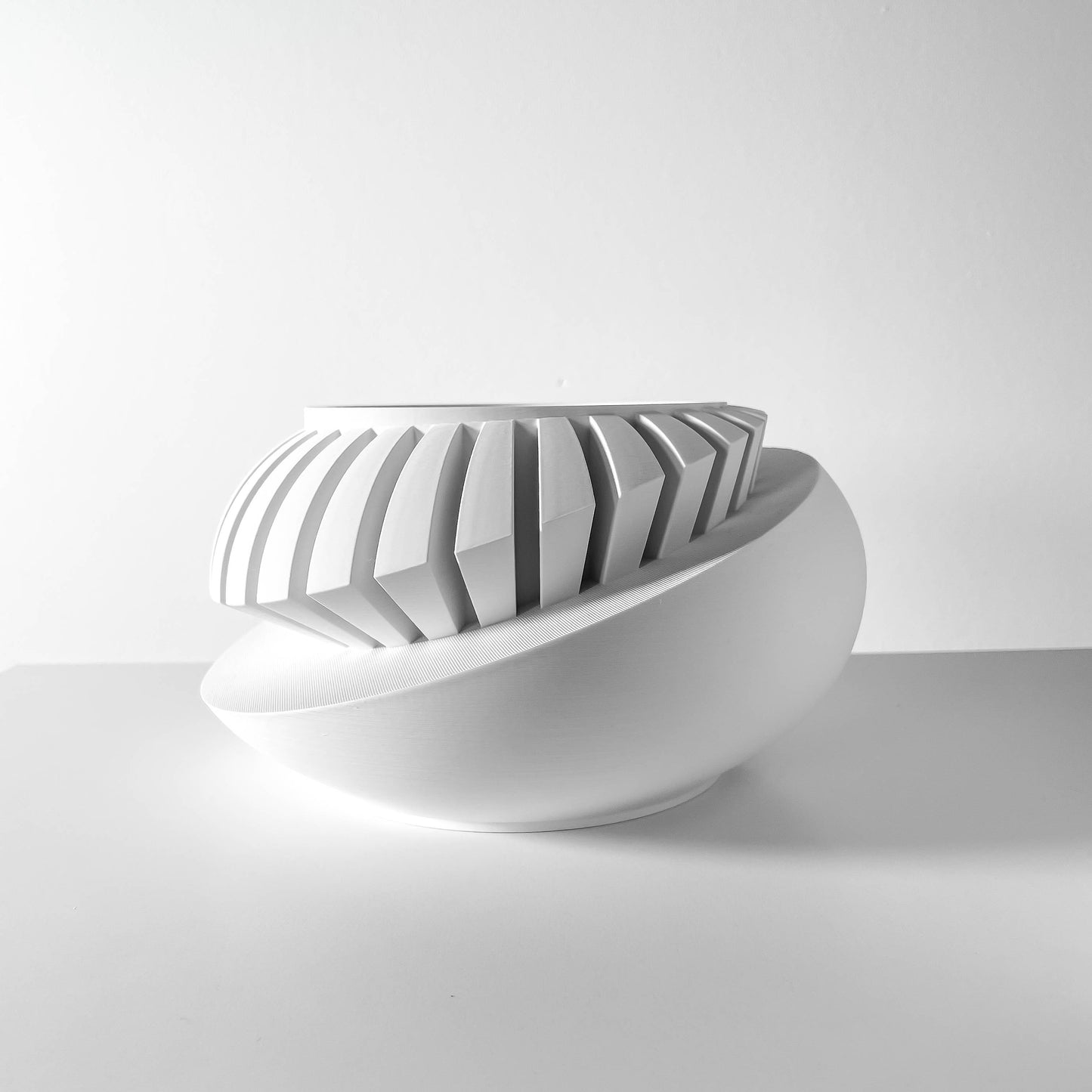 LUXAR Planter