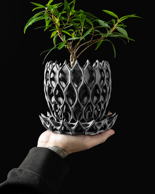 INVADER Planter